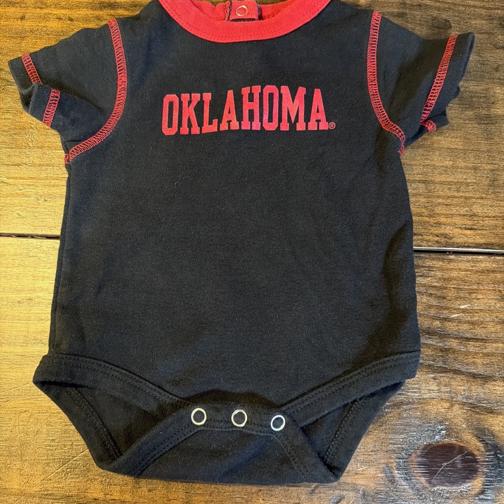 Adidas Oklahoma Sooners Baby Bodysuit 3-6M Black Red NCAA Football